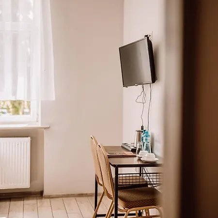 Hostel Pałac Pod Bocianim Gniazdem Runowo (Pomerania)