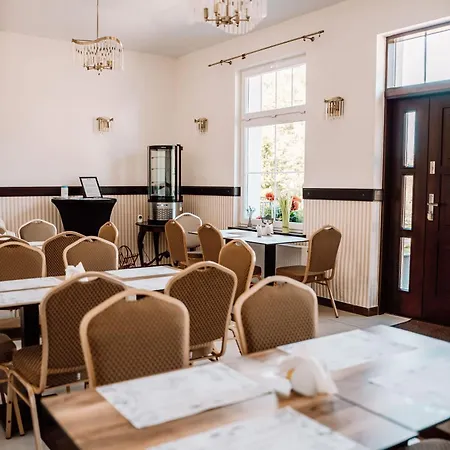 Hostel Palac Pod Bocianim Gniazdem *