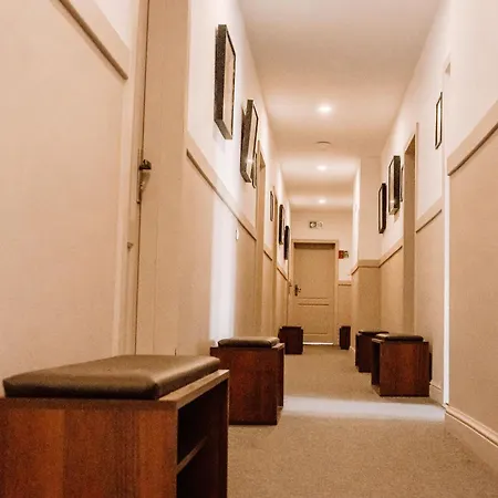 Palac Pod Bocianim Gniazdem Hostel Runowo (Pomerania)