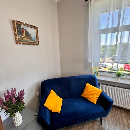 Palac Pod Bocianim Gniazdem Хостел Runowo (Pomerania)