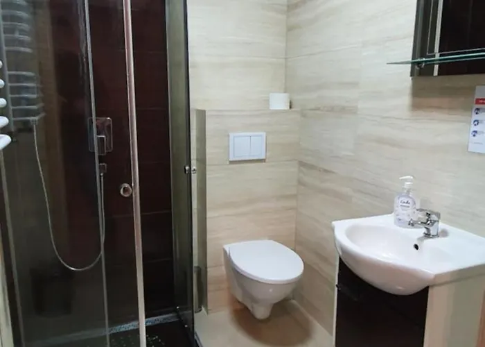 Palac Pod Bocianim Gniazdem 旅馆 Runowo (Pomerania)