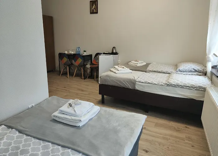 Palac Pod Bocianim Gniazdem Runowo (Pomerania)