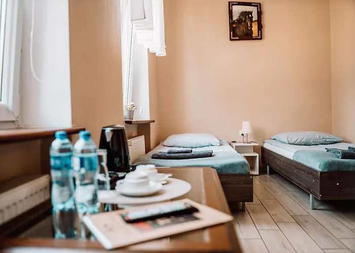 Palac Pod Bocianim Gniazdem * Runowo (Pomerania)