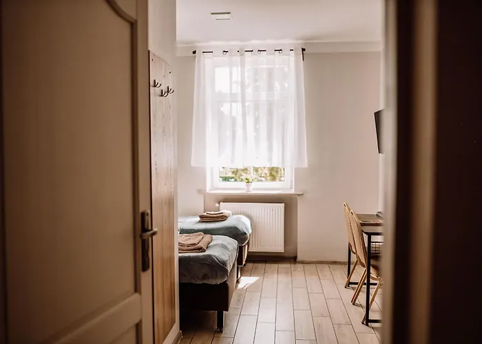 Palac Pod Bocianim Gniazdem * Runowo (Pomerania)